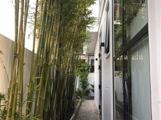 Biệt thự 3 tầng khu đô thị hà quang 2 đối diện công viên cực đẹp