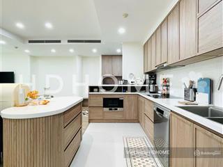 Tìm gia chủ mới cho căn hộ 130.1m2 (2 p/ngủ) xinh xắn, nội thất mới chưa sử dụng giá hợp lý