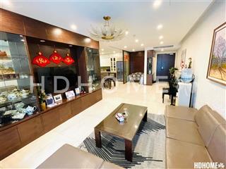 Gia đình cần bán ch mandarin 168 m2  3 phòng ngủ full nội thất nhập khẩu, vị trí đẹp