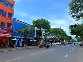 Bán tòa nhà 3 tầng phan đăng lưu, con đường huyết mạch thông thẳng tới khu bắn pháo hoa