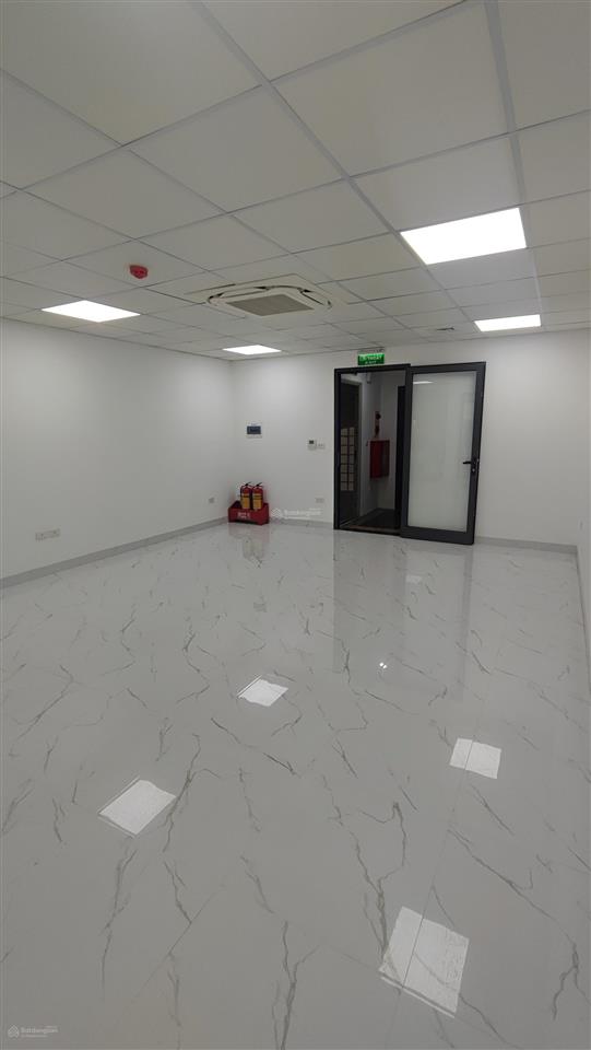 Chính chủ cho thuê nhà mặt phố 132 yên phụ  tây hồ, phù hợp kinh doanh các mô hình