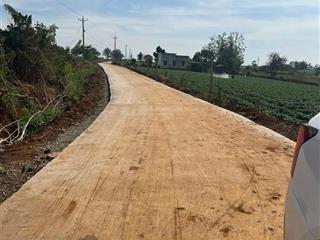 Bán 6000m2 đất đức trọng lô góc 2 mặt tiền có 50m mặt tiền giá 4,8 tỷ