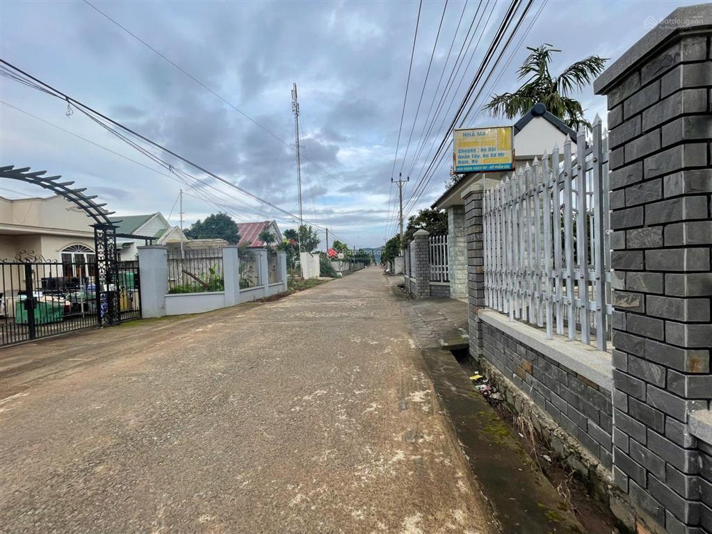Bán lô khu bàn cờ cư xá dt 20x100m tc400m2 tổng 2000m2 giá 9,5ty cách sân bay 2km