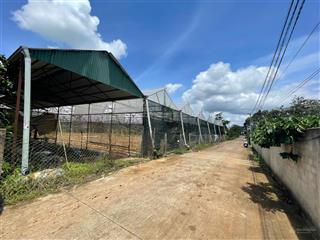 Bán lô đất cạnh ql27  dt 40x50m tc 400m2 đường bàn cờ cách sân bay hơn 2km
