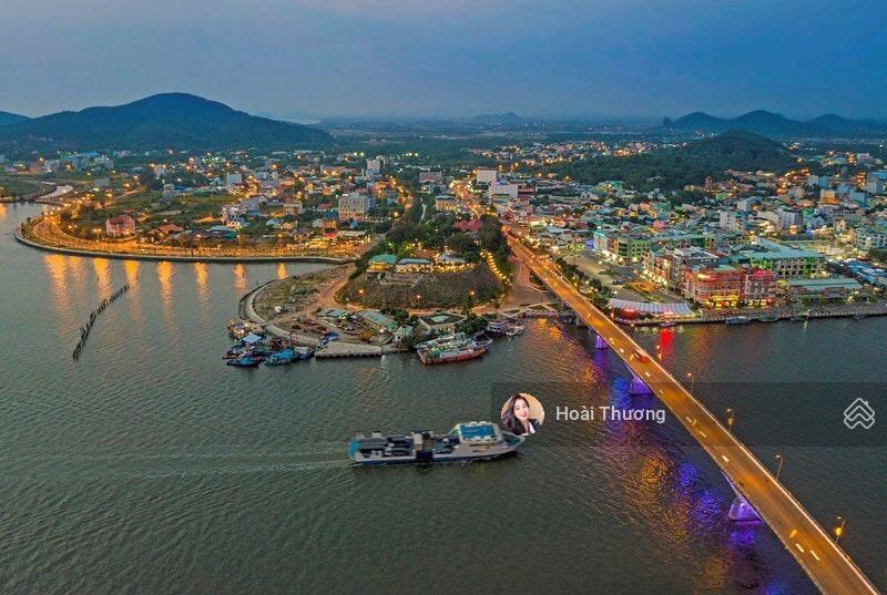 Khu đô thị mới hà tiên đường 30m hai chiều 125m giá 1.850 tỷ xây tự do hướng biển/0932 185 ***