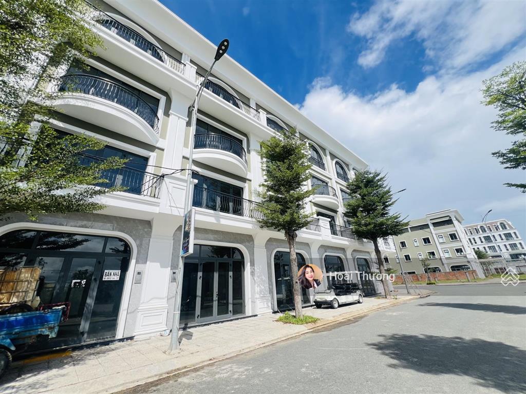 Nhà phố biển hà tiên new vegas có sổ đã hoàn công, hạ tầng hoàn thiện chỉ 5.1 tỷ,  0932 185 ***