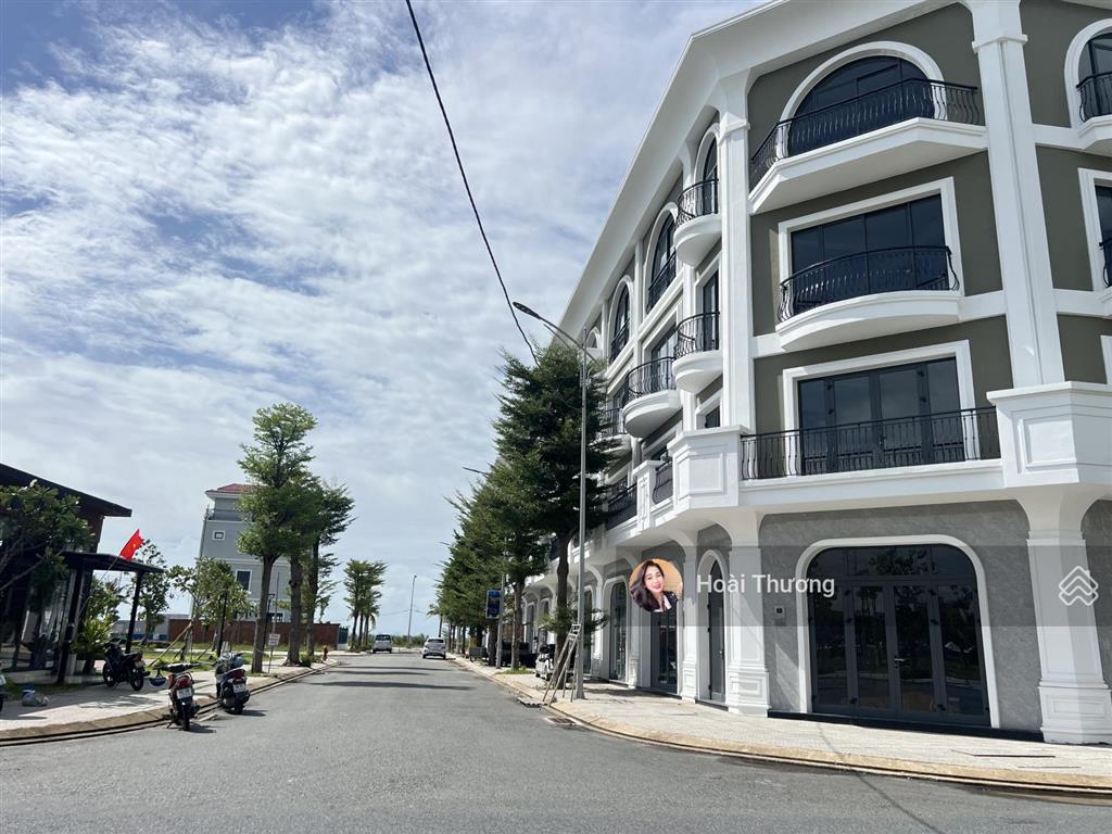 Nhà phố biển hà tiên new vegas có sổ đã hoàn công, hạ tầng hoàn thiện chỉ 5.1 tỷ,  0932 185 ***