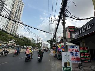 Mặt tiền âu cơ. dt 4,5x26m 1 trệt 3 lầu. giá 19 tỷ tl