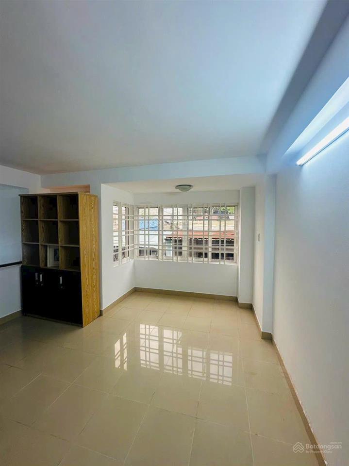 Bán nhà lầu p.trung dũng giá 3.65 tỷ, sổ hồng hoàn công,đường ô tô.gần sát trường ngô quyền