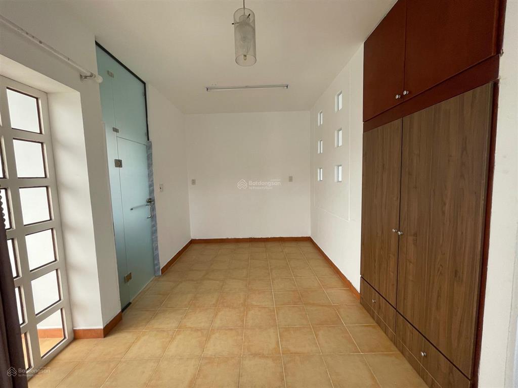 Bán nhà lầu p.trung dũng giá 3.65 tỷ, sổ hồng hoàn công,đường ô tô.gần sát trường ngô quyền