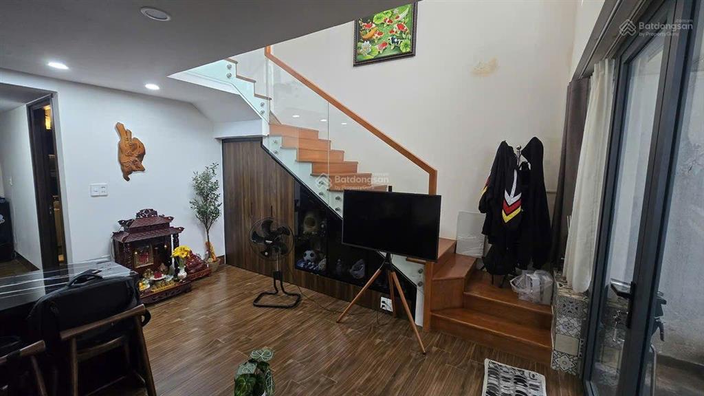 Nhà lầu đẹp ngay văn hoa villa, gần trường công an p. thống nhất. chỉ 3.2 tỷ full nội thất