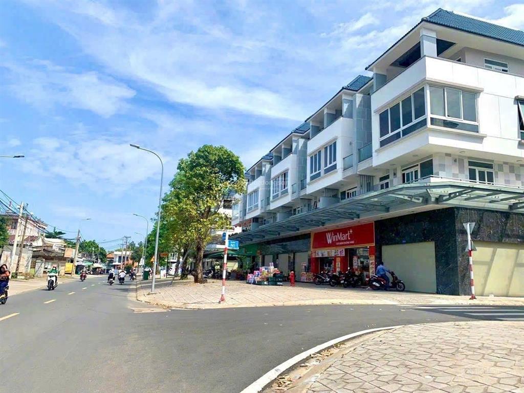 Nhà lầu đẹp ngay văn hoa villa, gần trường công an p. thống nhất. chỉ 3.2 tỷ full nội thất