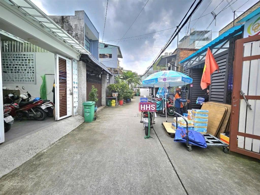 Bán đất 1/ nguyễn văn quá. dt 5m x 30m, hẻm 5m gần trường chinh giá 6,5 tỷ