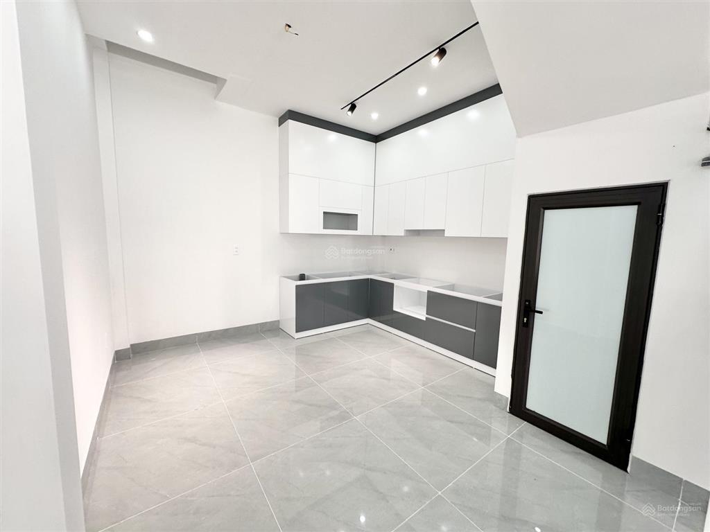 Nhà 4 tầng ngõ thông ô tô vào duy nhất tầm tiền 3 tỷ tại phường hồng bàng