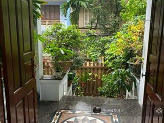 Chỉ 200tr/m2 phân lô nguyễn xiển 200m2* mặt tiền 10m. lô góc view sân chơi, ba thoáng ô tô tránh