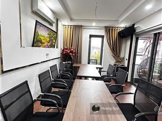 Biệt thự vị trí kinh doanh khuất duy tiến. diện tích 150m2*5 tầng ba mặt thoáng giá đầu tư 41.5 tỷ