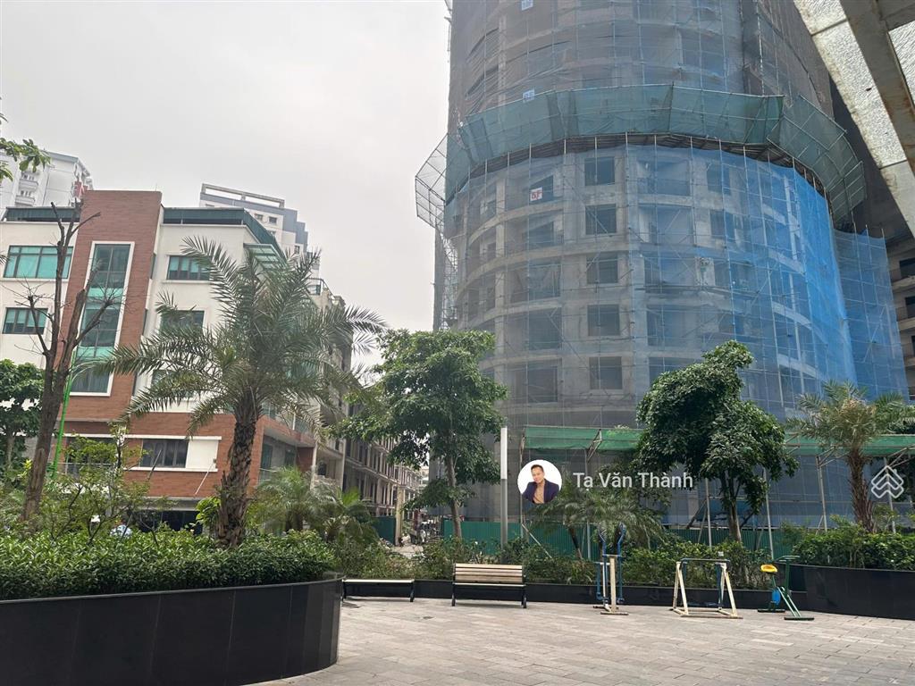 Bán shophouse imperia 360 giải phóng 100m2, mt 5m thang máy, 32 tỷ, 5 tầng.  0983 968 ***