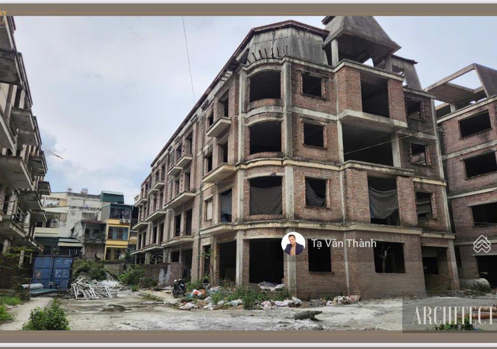 Bán shophouse imperia 360 giải phóng 100m2, mt 5m thang máy, 32 tỷ, 5 tầng.  0983 968 ***