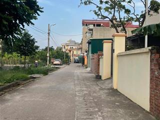 110m2 xá đặng xágia lâm. đường 2 ôtto tránh vew cánh đồng . gần sân bóng