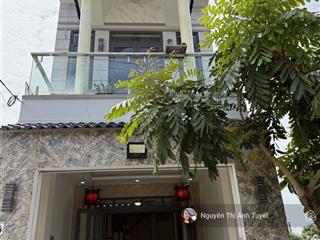 Nhà 4x18m, sân xe hơi 4 pn sổ riêng hoàn công. giá chính chủ rẻ