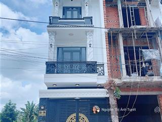 Siêu phẩm nhà 4x18  1 trệt 2 lầu st  mới cứng  tặng nội thất cao cấp