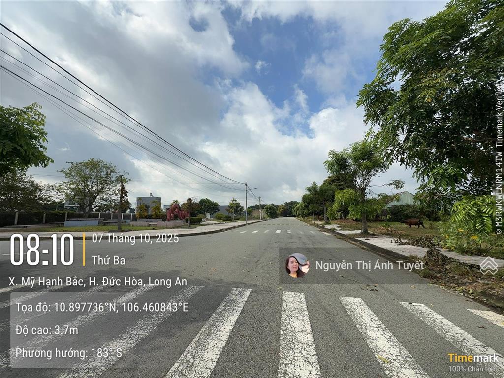 Lô góc 2 mt siêu rẻ 9.38 x 20 sổ sẵn  hướng đông nam . giá chính chủ 2.35 tỷ