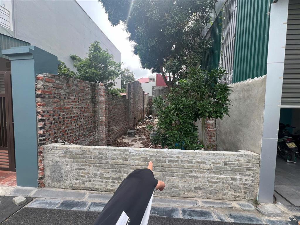 Bán gấp 63m2 giá mềm như bún xóm 6 nguyên khê sát khu đấu giá xóm 6 mặt tiền 4m2. chỉ quanh 5 tỷ
