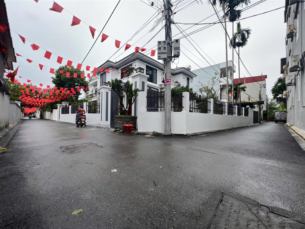 4.2 tỷ sở hữu ngay lô góc 50,8m2  shcc  ô tô đỗ đất tại xóm ba chữ, vân nội, đông anh