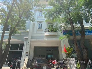 Cho thuê nhà phố phú mỹ hưng q7. dtsd 380m2. nhà mới sơn sửa  sạch đẹp  thiết kế 6 phòng. em luân