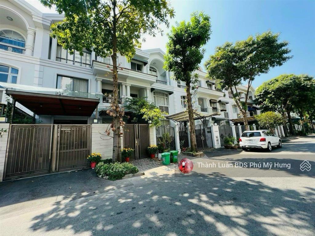 Giỏ hàng nhà phốbiệt thự liền kề phú mỹ hưng. dt 7x18m, 6x18.5m. giá giao dịch từ 30 tỷ. em luân