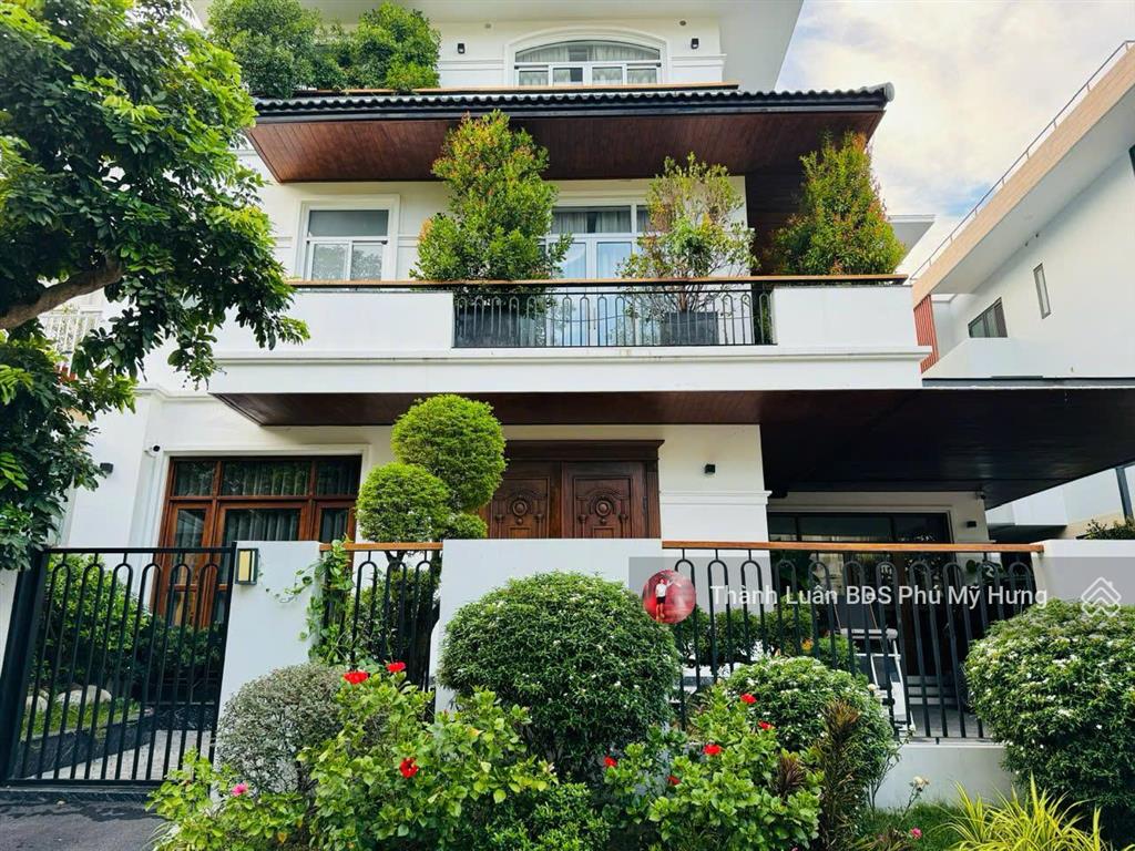 Giỏ hàng nhà phốbiệt thự liền kề phú mỹ hưng. dt 7x18m, 6x18.5m. giá giao dịch từ 30 tỷ. em luân