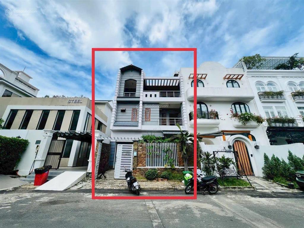 Bán biệt thự phú mỹ hưng giá tốt đầu tư. thấp hơn thị trường 20%.(lý do đâm đường nội khu). e luân