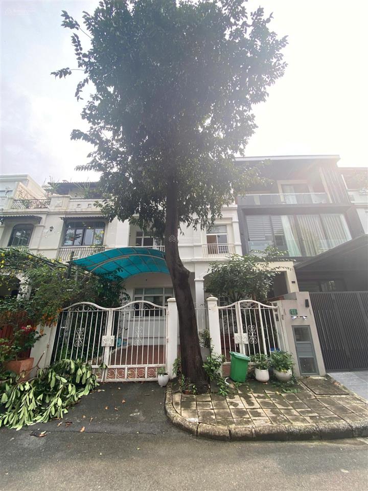 Cho thuê nhà riêng 4pn, 3wc, 126m2 phú mỹ hưng. giá 35 triệu. phù hợp ở làm văn phòng. em luân