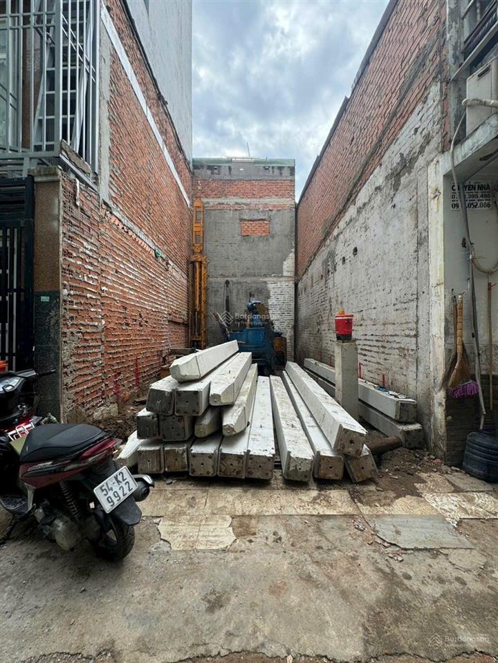 Bán lô đất đẹp 45m2 p25, bt vị trí đắc địa, chỉ vài bước ra mặt tiền, 5 phút tới q1.