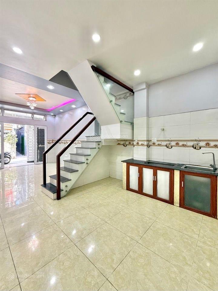 Bán nhà phạm văn hai p3, tb  dt 44m2 x 3t btct vuông đẹp. chỉ 7,1 tỷ tl