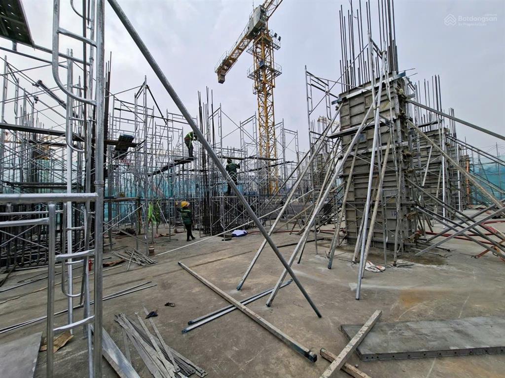 Bán căn 2 phòng ngủ tầng 15 diện tích 76m2 thanh toán theo tiến độ của chủ đầu tư   0979 045 ***