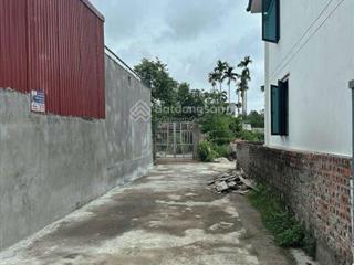 Giá cực ngọt chỉ 1,2x tỷ cho 60,5 mét đất lâm động. ngõ 3,55 mét