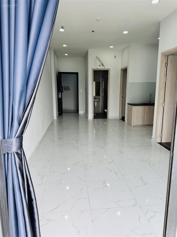 Cho thuê căn hộ charm city ngay vincom dĩ an, cạnh thủ đức, 70m2 2pn 2wc nhà trống có rèm 5triệu5