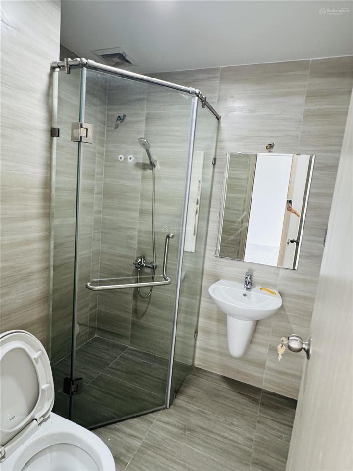 Cho thuê căn hộ charm city ngay vincom dĩ an, cạnh thủ đức, 70m2 2pn 2wc nhà trống có rèm 5triệu5