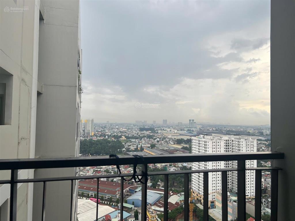 Cho thuê căn 1 pn full nội thất, tầng cao view hướng đông mát mẻ, hỗ trợ cọc ở ngay giá 6tr5