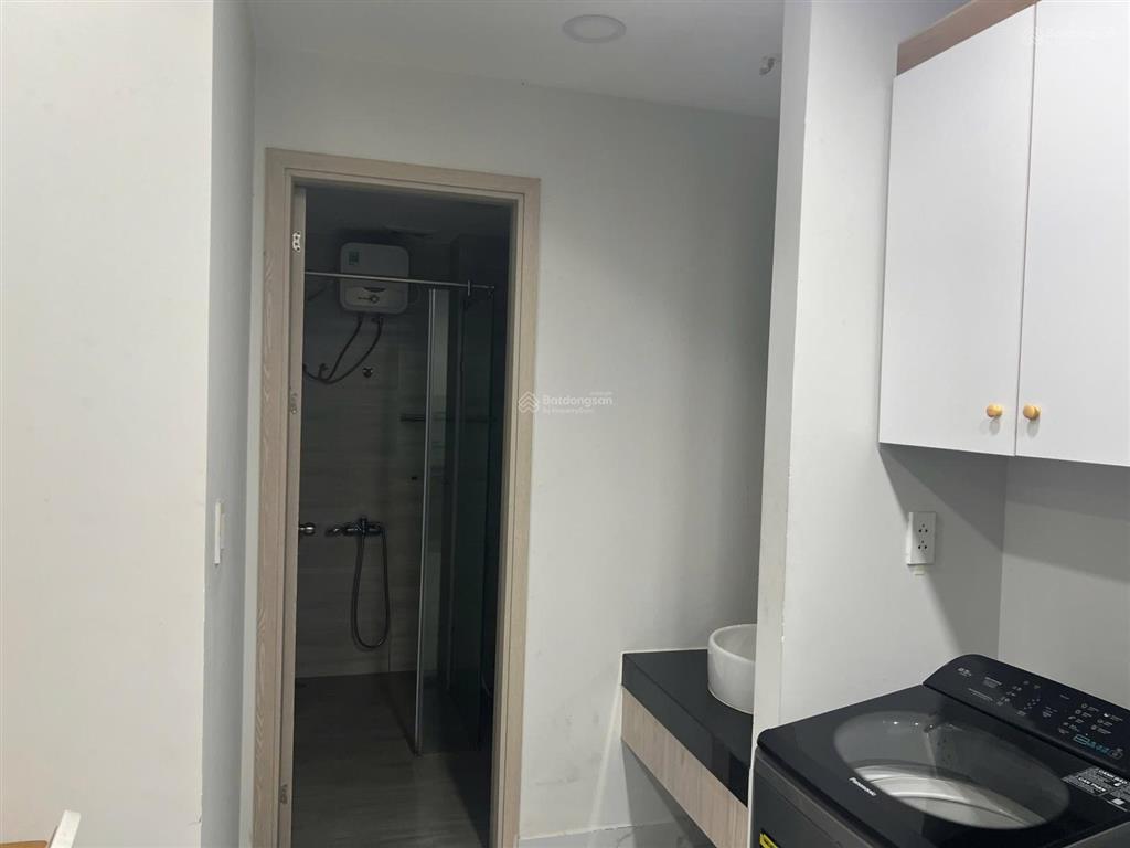 Cho thuê căn 1 pn full nội thất, tầng cao view hướng đông mát mẻ, hỗ trợ cọc ở ngay giá 6tr5