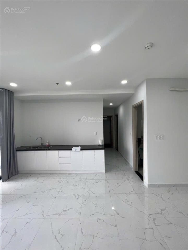 Cho thuê căn hộ charm city 3pn 3wc nhà trống có rèm, nội thất cơ bản chủ đầu tư, cho thuê 7tr3