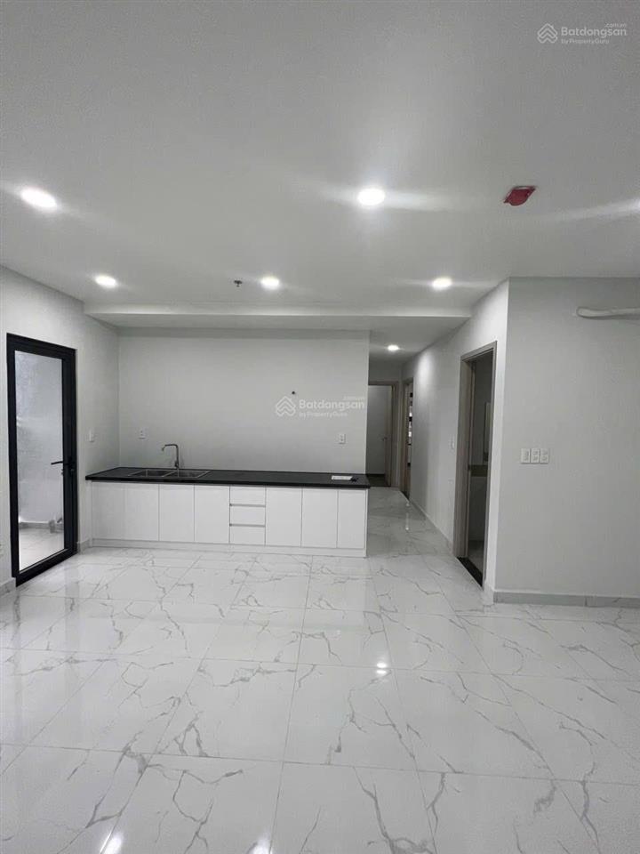 Cho thuê căn hộ charm city 3pn 3wc nhà trống có rèm, nội thất cơ bản chủ đầu tư, cho thuê 7tr3