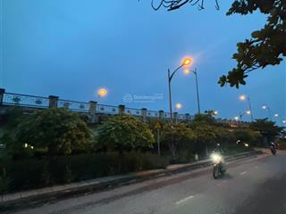 Bán gấp nhà xã tân nhựt, huyện bình chánh dt 140m2 full thổ cư gần trung tâm huyện bình chánh