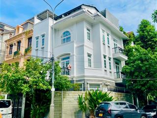 Cho thuê biệt thự vị trí vàng  khu hoa đào, p2, phú nhuận  dtsd 600m2