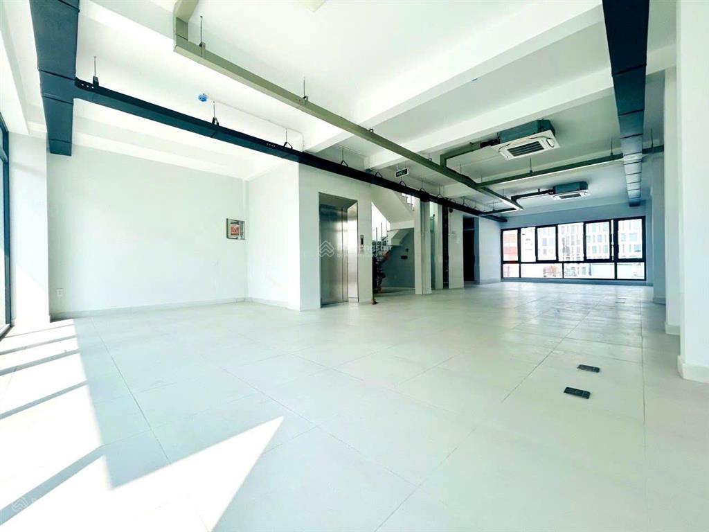 Cho thuê nhà mặt tiền phan kế bính quận 1  dtsd 500m²  pccc đầy đủ