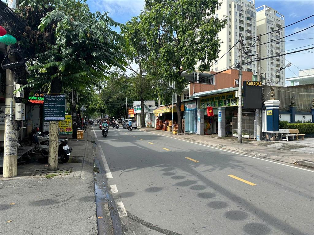 66,3m2 (4,9x14m) đất góc 2 mặt tiền đường lớn  kế bên bệnh viện quốc tế hạnh phúc  cách ql13 500m