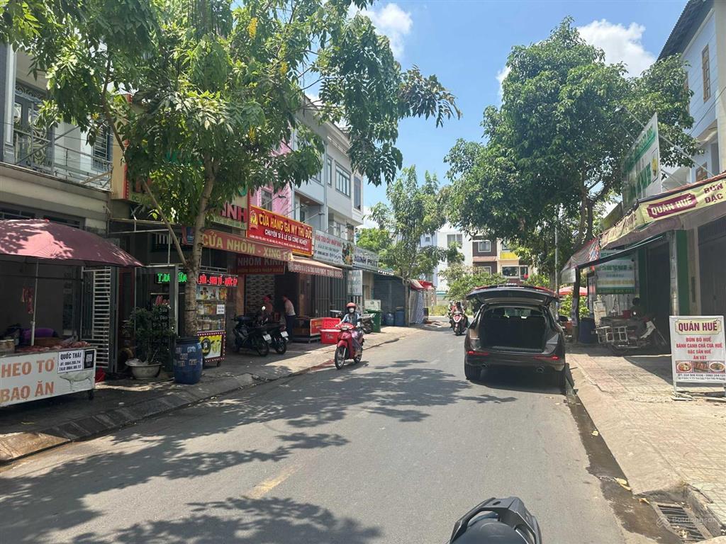 57m2 (5mx11m) đất mặt tiền đường lớn view kênh thông quốc lộ 13 sát bờ sông sài gòn sổ riêng thổ cư