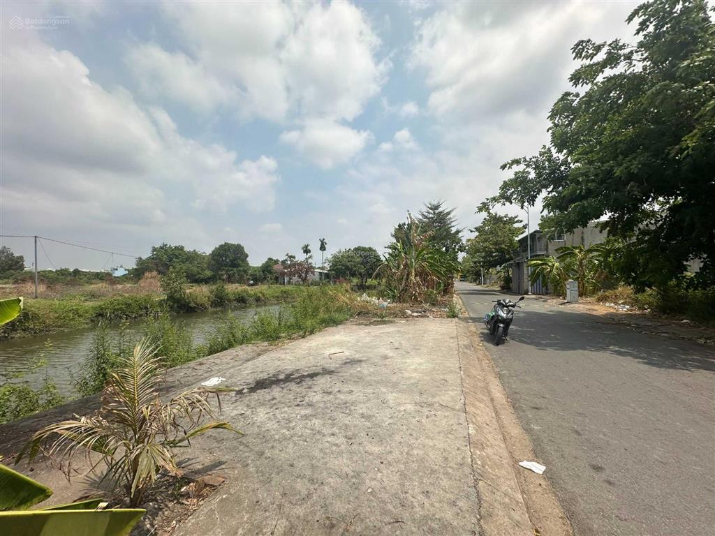 57m2 (5mx11m) đất mặt tiền đường lớn view kênh thông quốc lộ 13 sát bờ sông sài gòn sổ riêng thổ cư