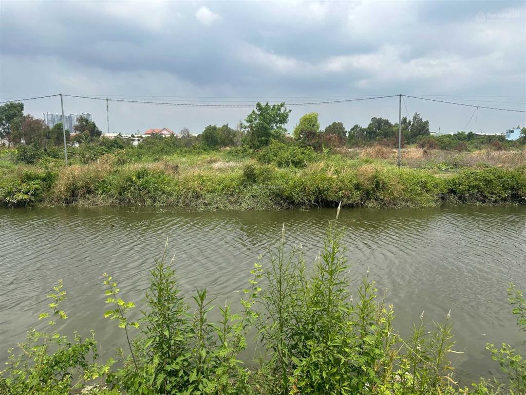 57m2 (5mx11m) đất mặt tiền đường lớn view kênh thông quốc lộ 13 sát bờ sông sài gòn sổ riêng thổ cư